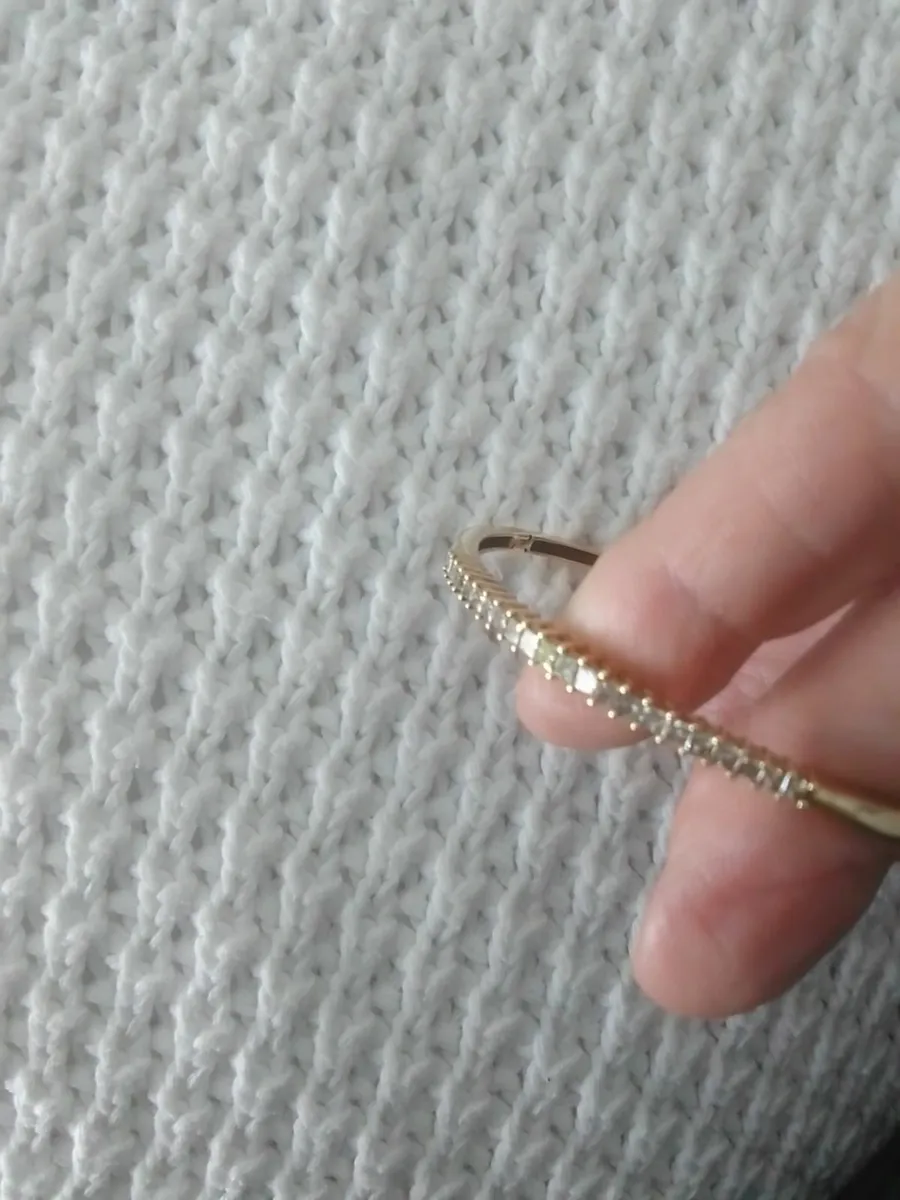 10ct gold champagne 1.25ct diamond bangle 7.5" - Image 1