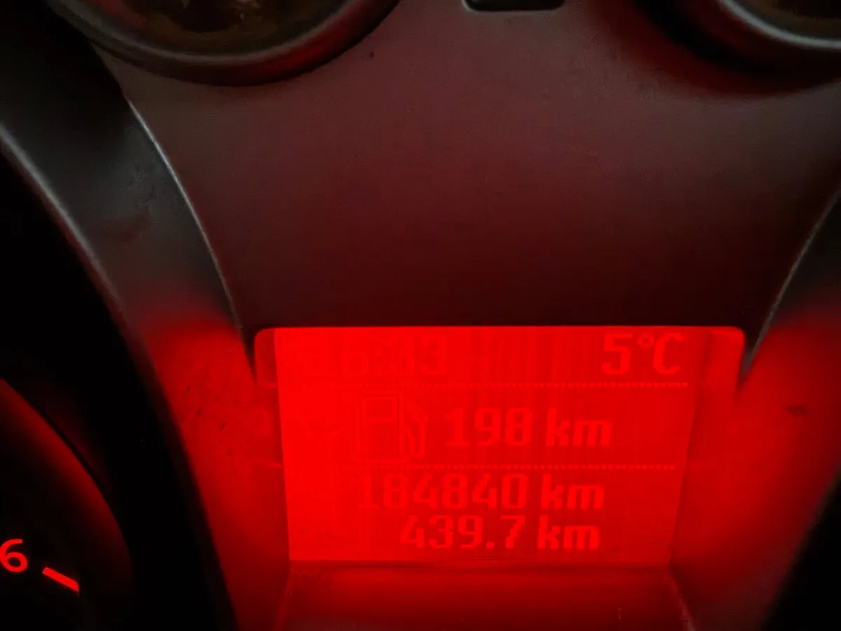 Ford Focus 2010 - Image 3