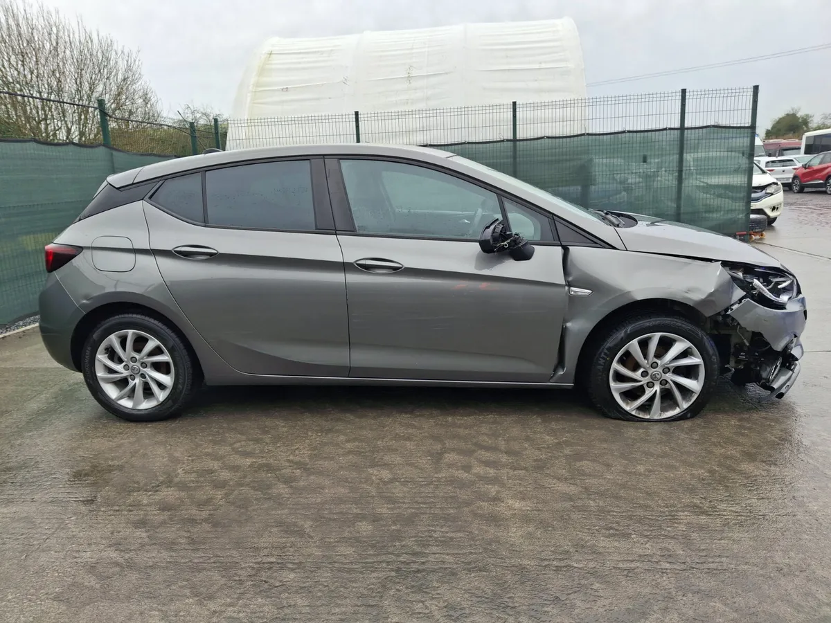 2019 Opel Astra  1.6 Diesel - Image 2