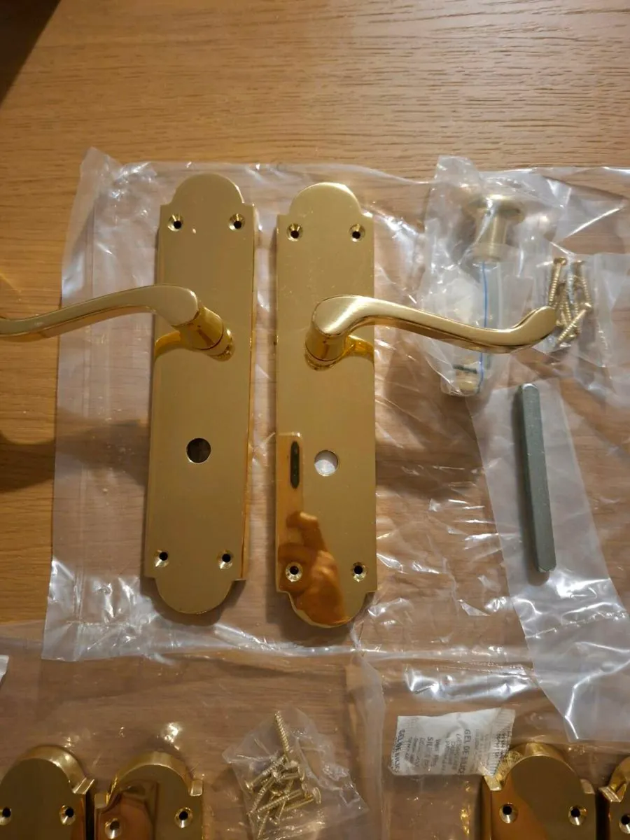 Polished brass door handles (pack of 3) - NEW - Image 4