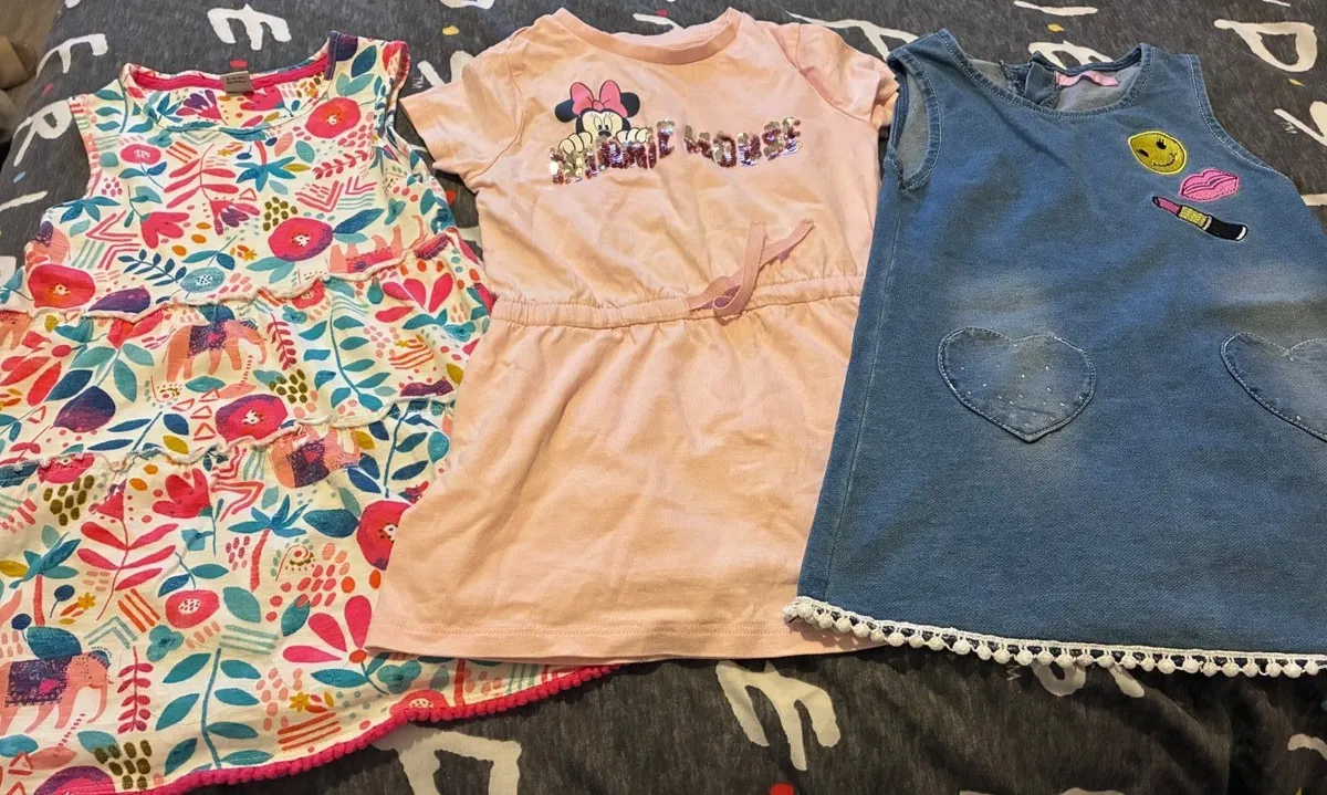 Girl clothes bundle 3-4 years - Image 3