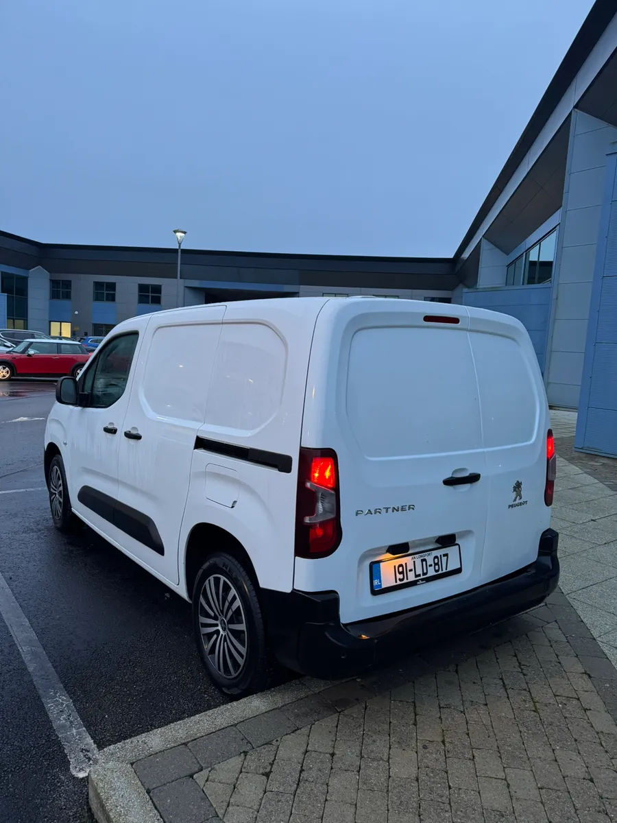 2019 PEUGEOT PARTNER 1 YEAR TAX AND TEST - Image 3