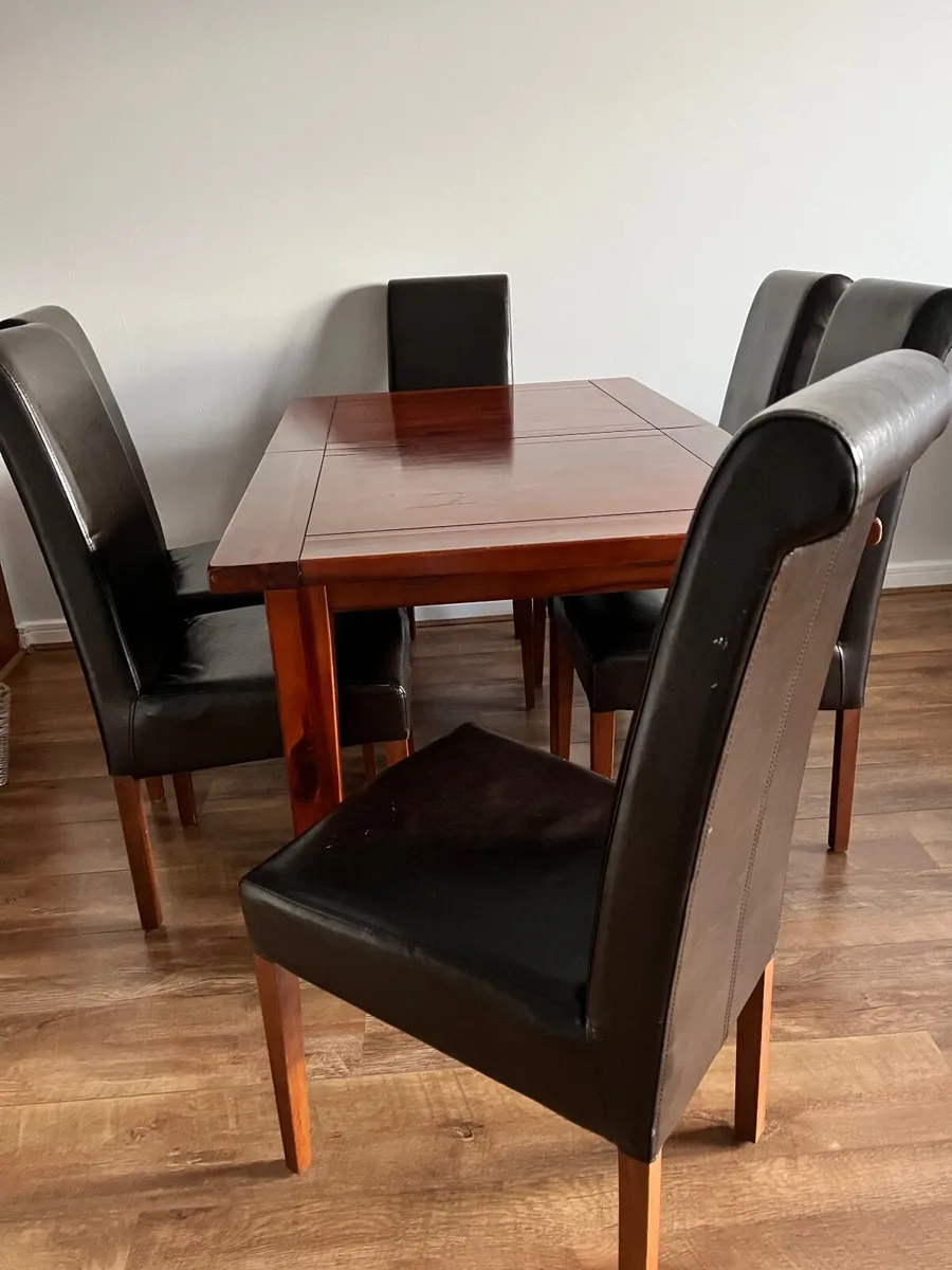 Dining table set - Image 1