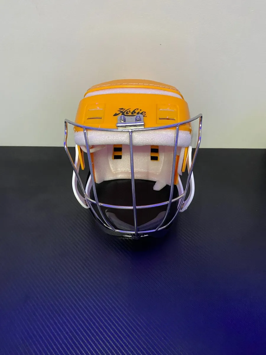 Hurling helmet - Image 2