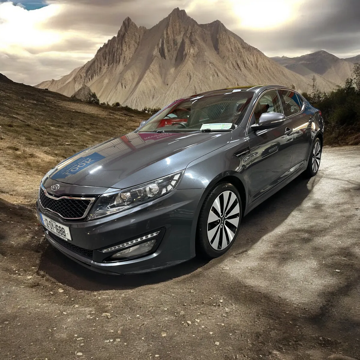 2012Kia Optima Automatic  1.7 D Platinum Leather - Image 3