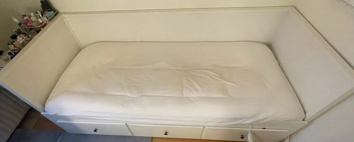 HEMNES  white day-bed frame with mattress - Image 2