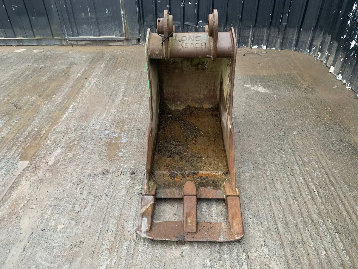 2FT Digger Bucket – 60mm Pins | 380mm Centres - Image 1