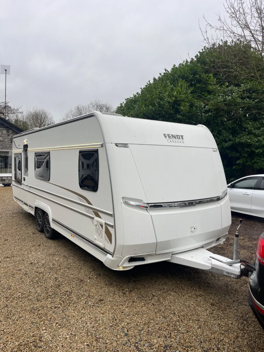 Fendt Palace 650 6 Berth Caravan RARE - Image 2