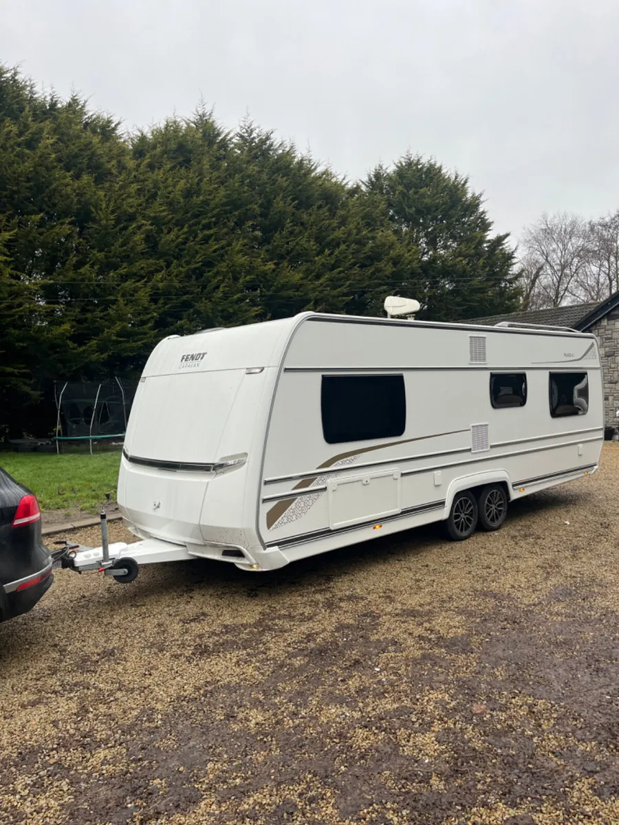 Fendt Palace 650 6 Berth Caravan RARE - Image 3