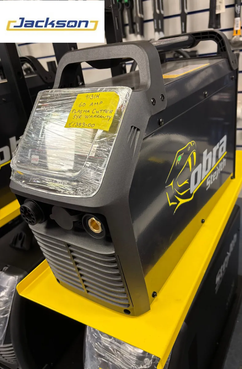 60 AMP Plasma Cutter - Image 1