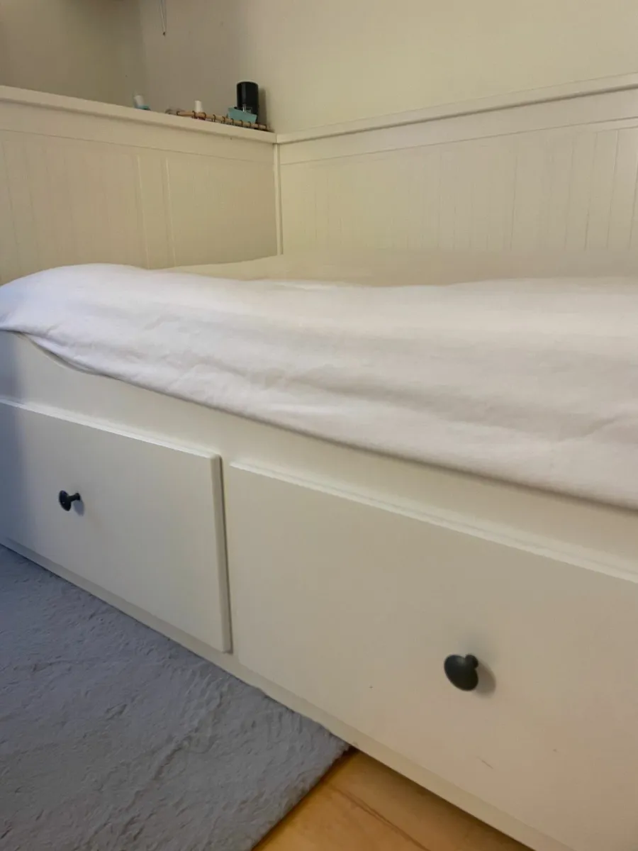 HEMNES  white day-bed frame with mattress - Image 3