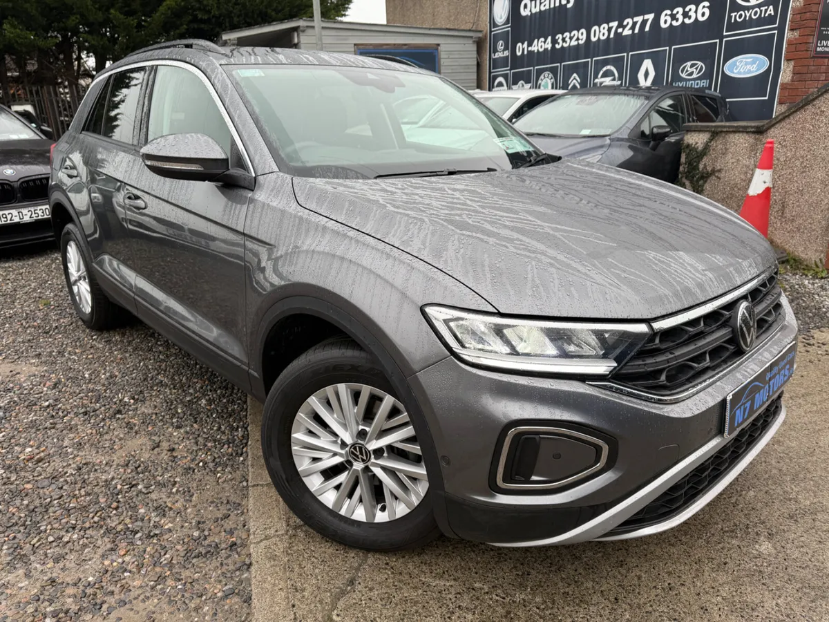 2023 Volkswagen T-Roc LIFE 1.0 TSI - Image 1