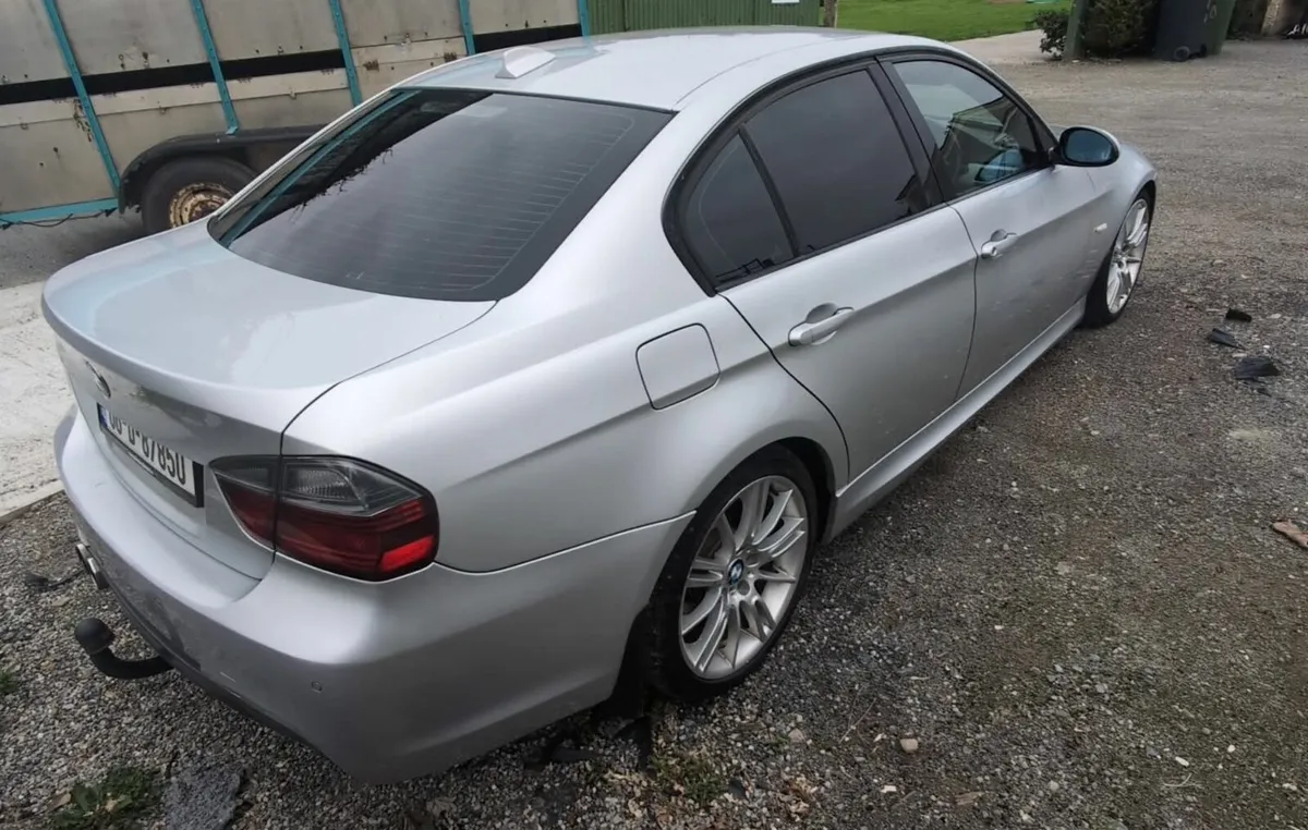 BMW 3-Series 2006 330d manual - Image 4