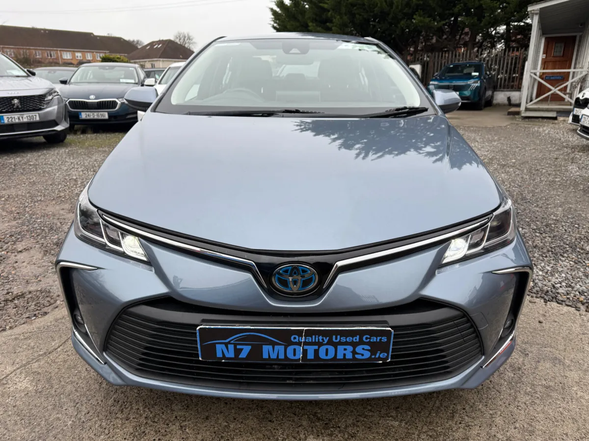2020 Toyota Corolla LUNA SAL AUTO - Image 3