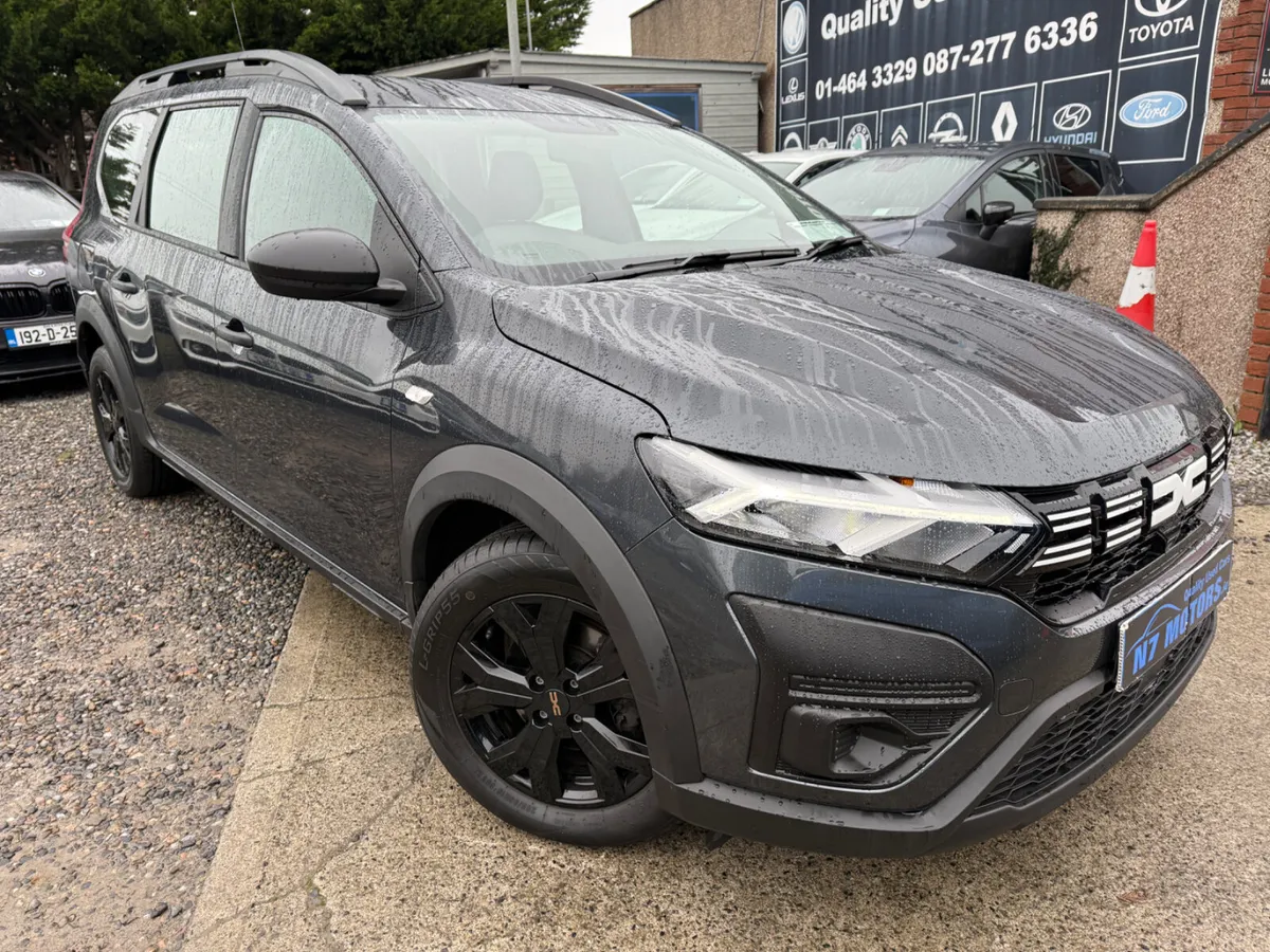 2023 Dacia Jogger ESSENTIAL TCE 7 SEATER - Image 1