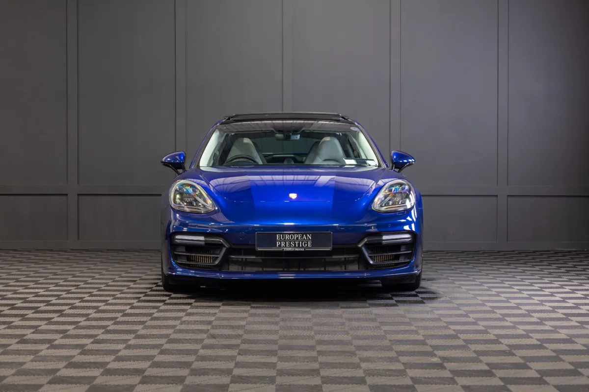 202 Porsche Panamera 4 E-Hybrid 10 Years Edition - Image 2