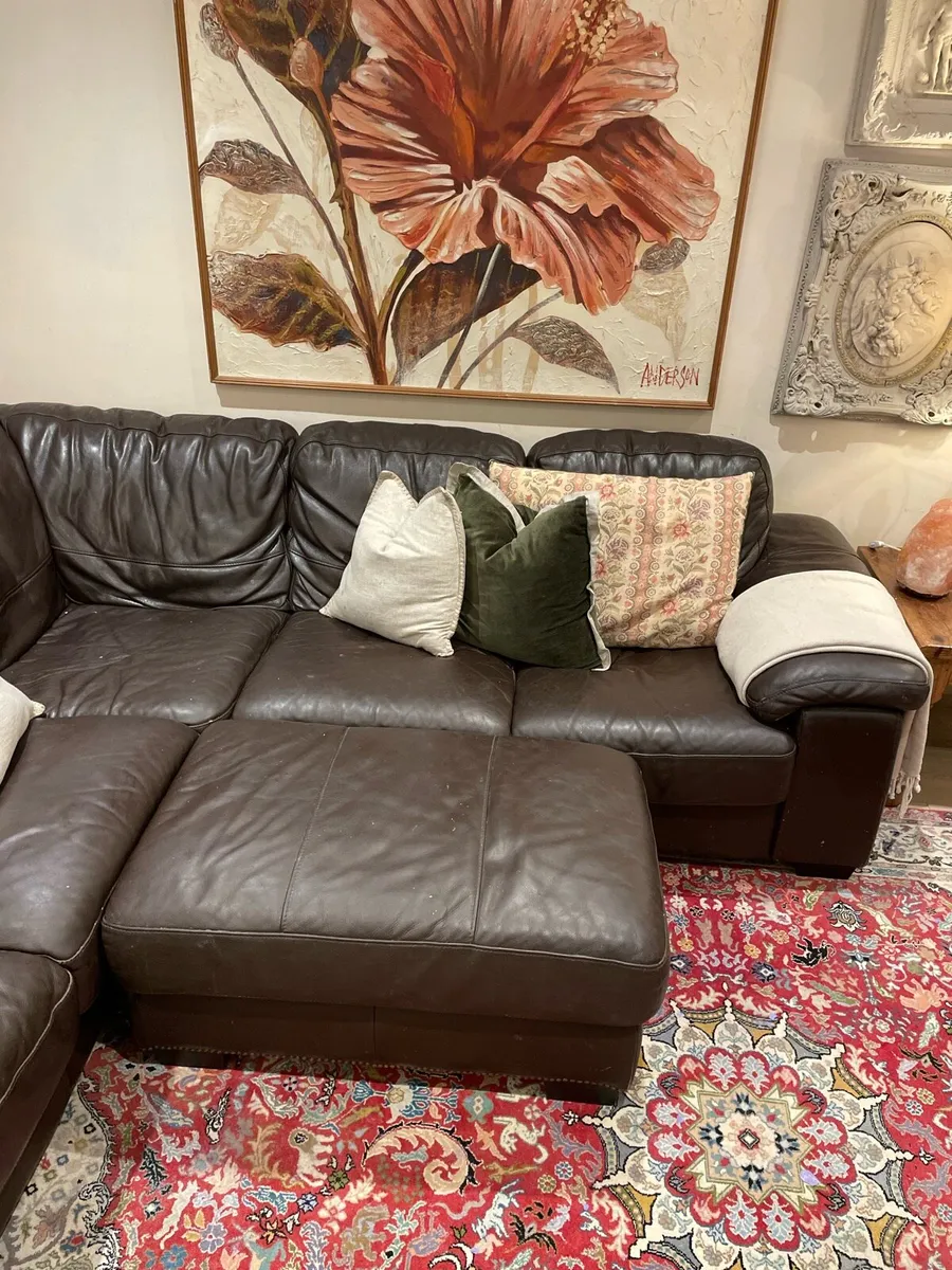 Brown leather L shaped sofa & ottoman - Image 3
