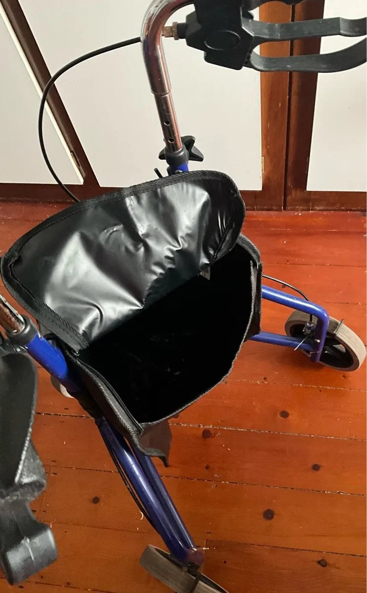 3 Wheel Light Weight Mobility Walker - Image 3