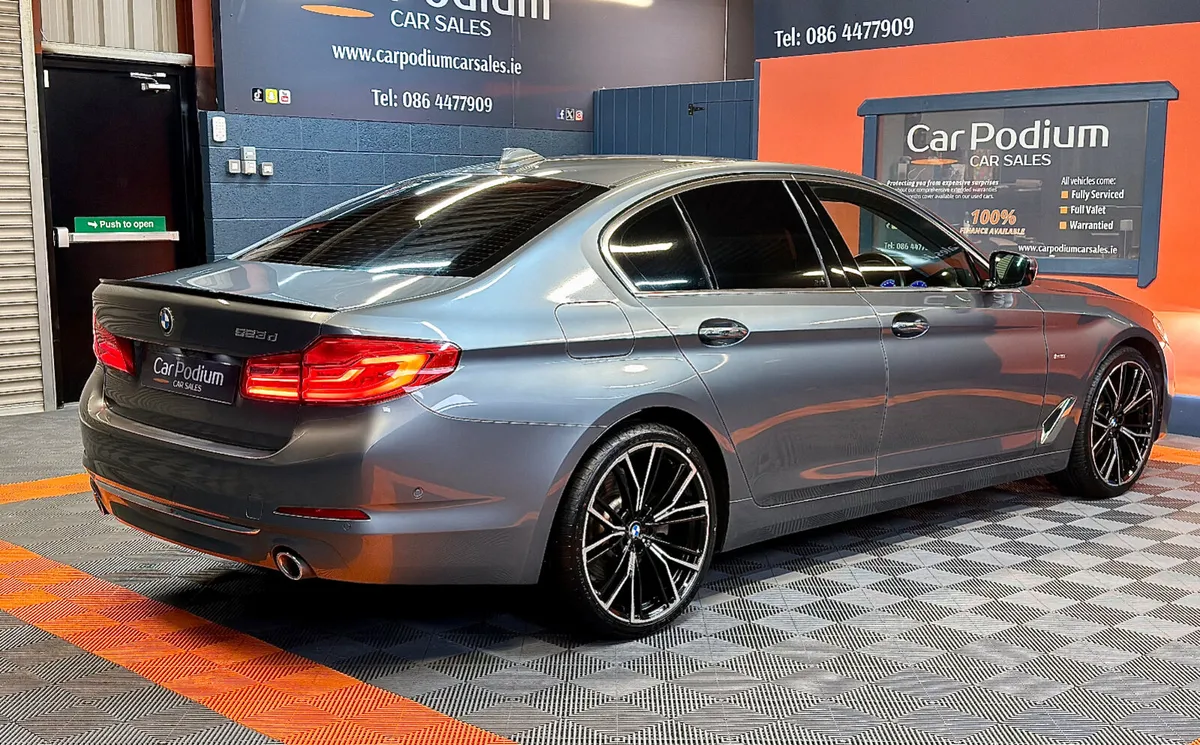 2017 BMW 5-Series 523D Luxury Auto  ONLY 49k Miles - Image 3