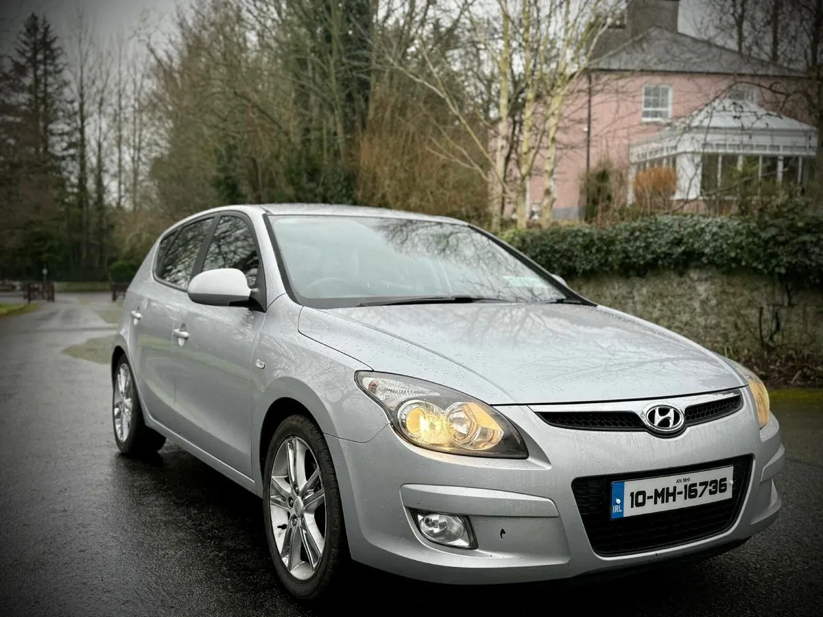 Hyunday i30 1.6Crdi premium New Nct - Image 2