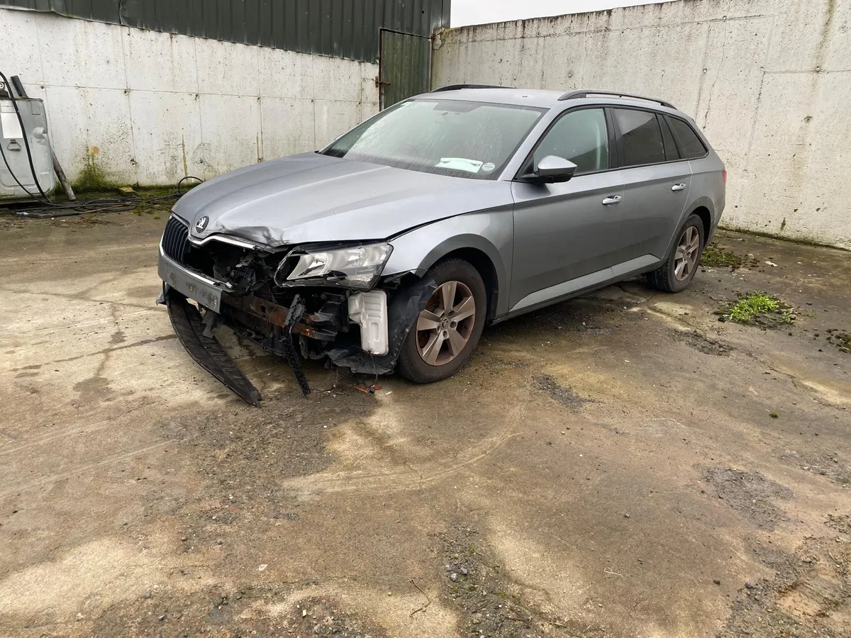 2016 SKODA SUPERB 1.6 DIESEL - Image 2