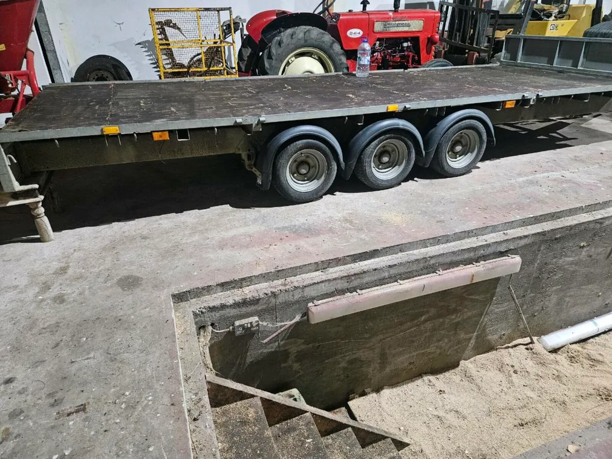 Ifor willams 3 axle trailer 16ft - Image 3