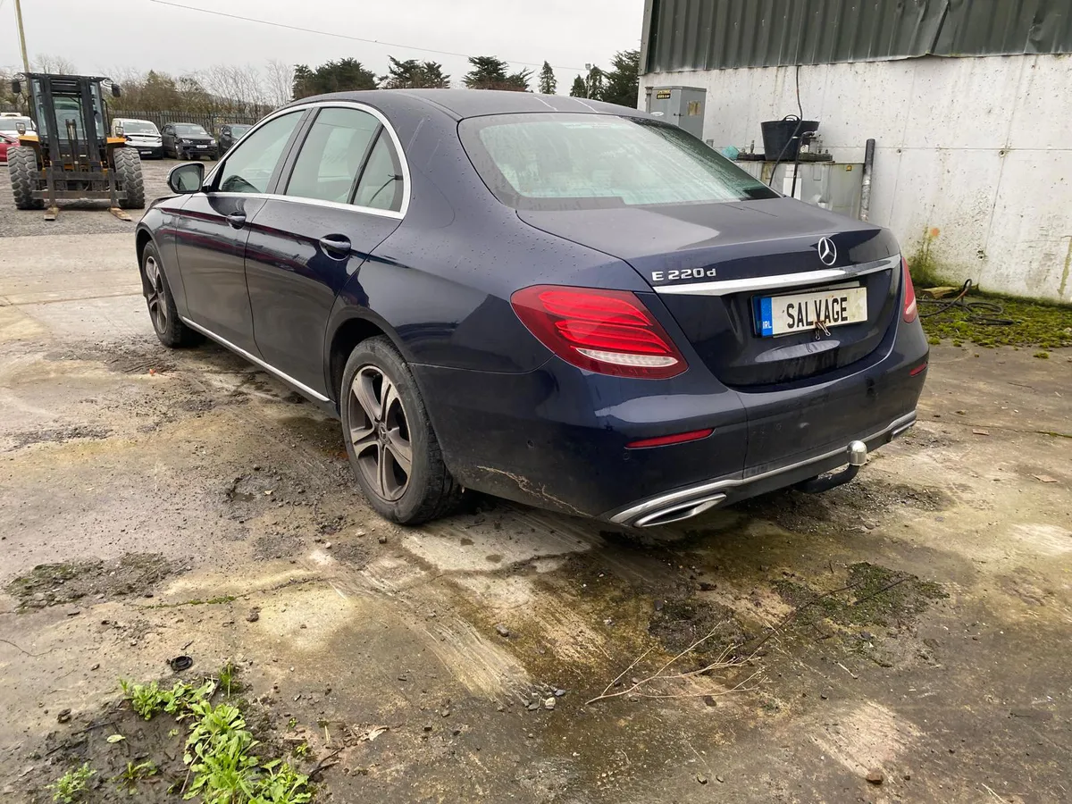 2018 MERCEDES E CLASS E220 - Image 3