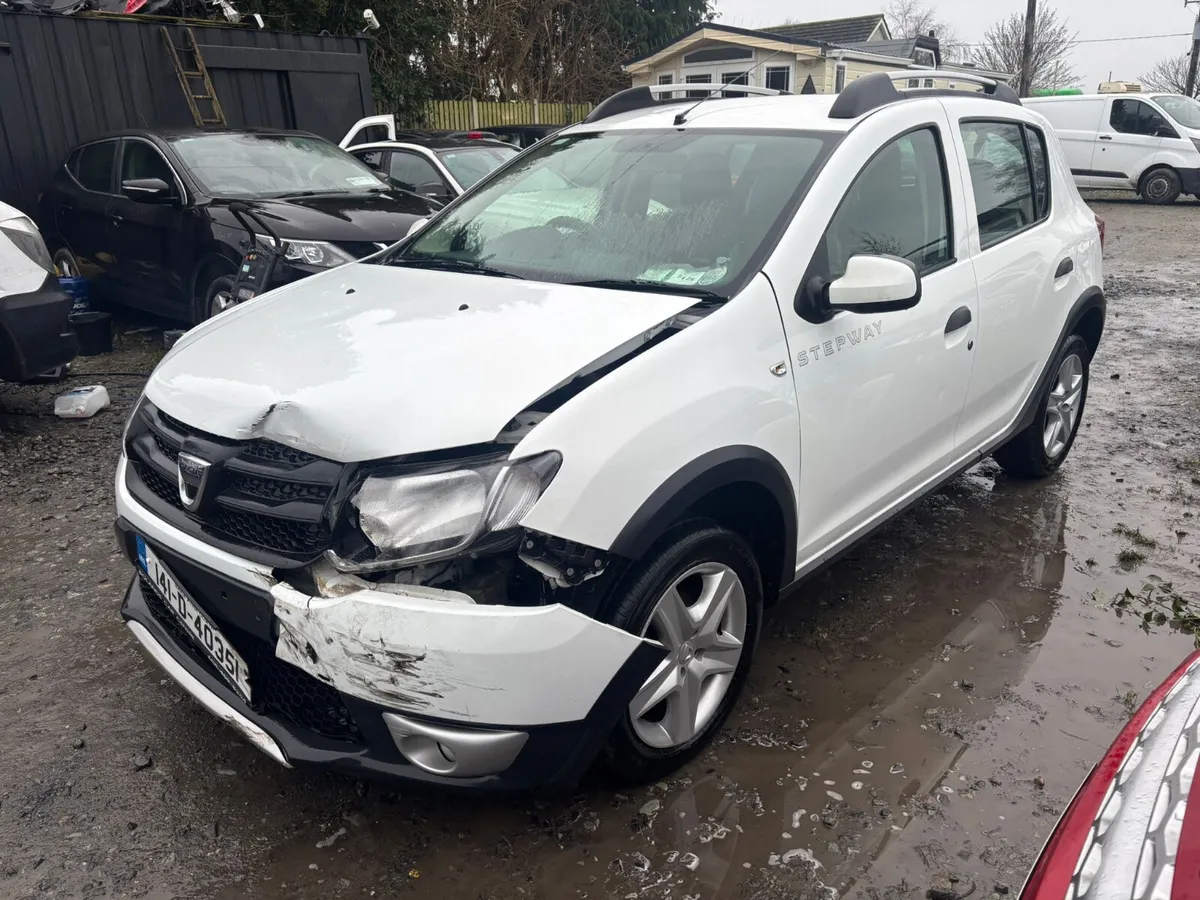2014 Dacia Sandero Stepway 1.2 Petrol - Image 2