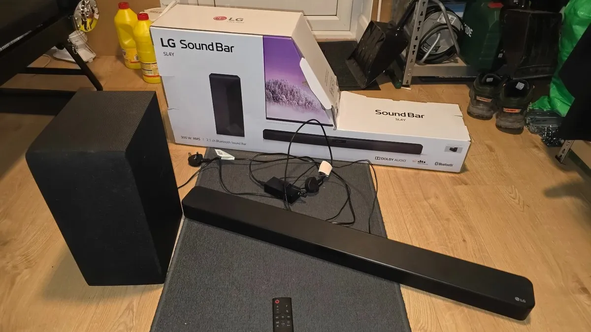 LG.1 Ch 300W Sound Bar with Subwoofer - Image 1