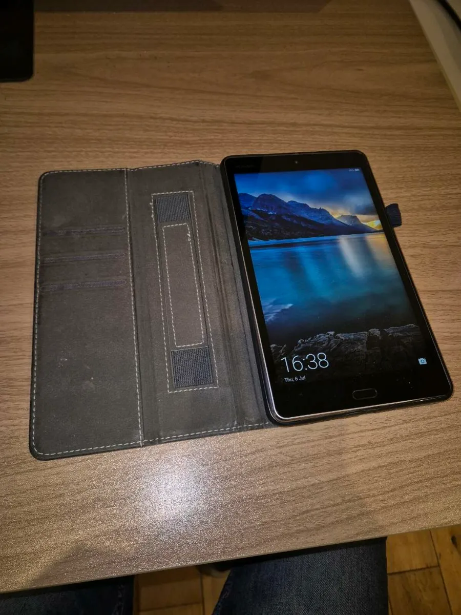 HUAWEI 8inch Tablet - Image 3