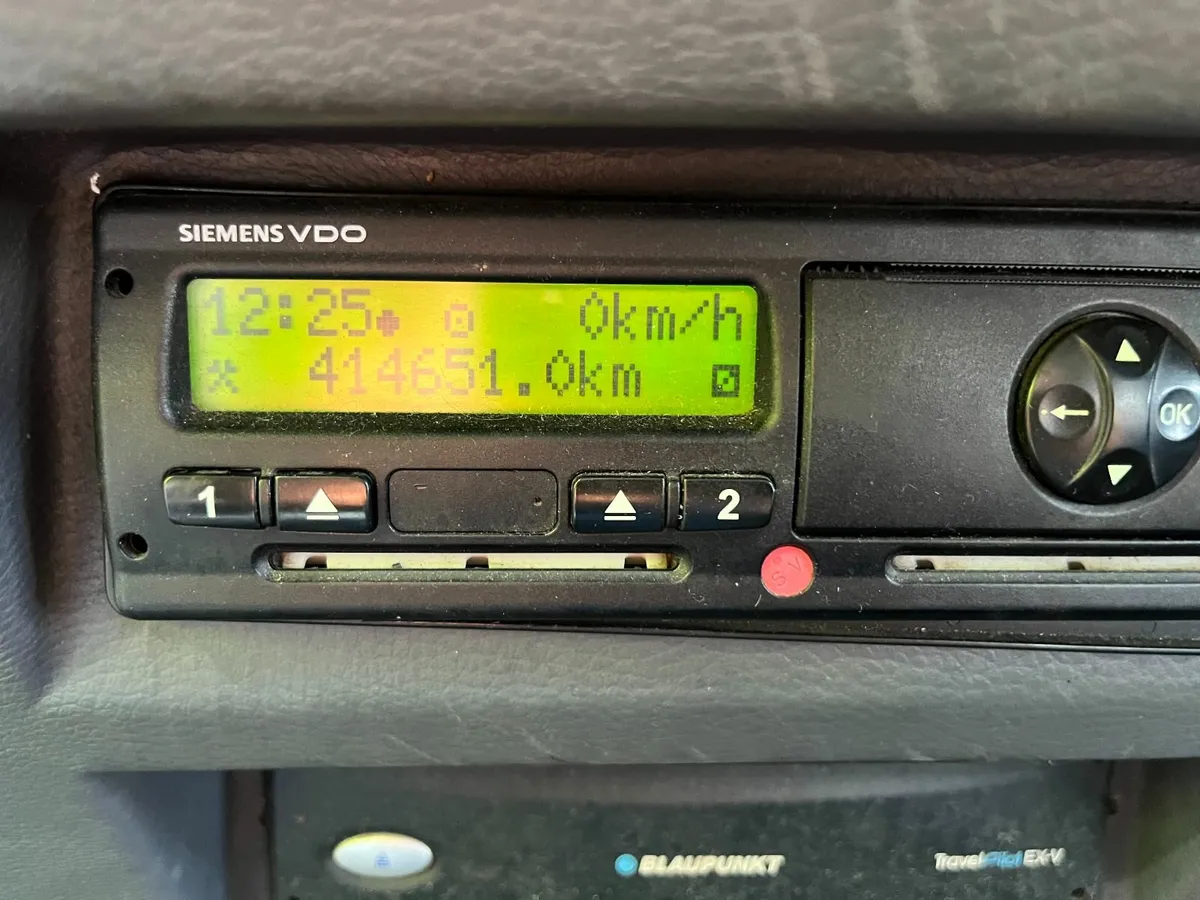 Mercedes-Benz Bus 2008 - Image 2