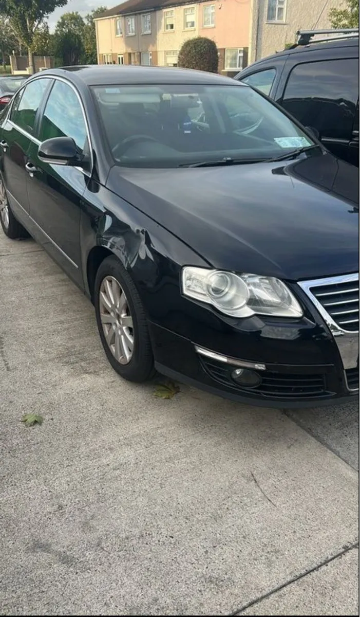 Volkswagen Passat - Image 2