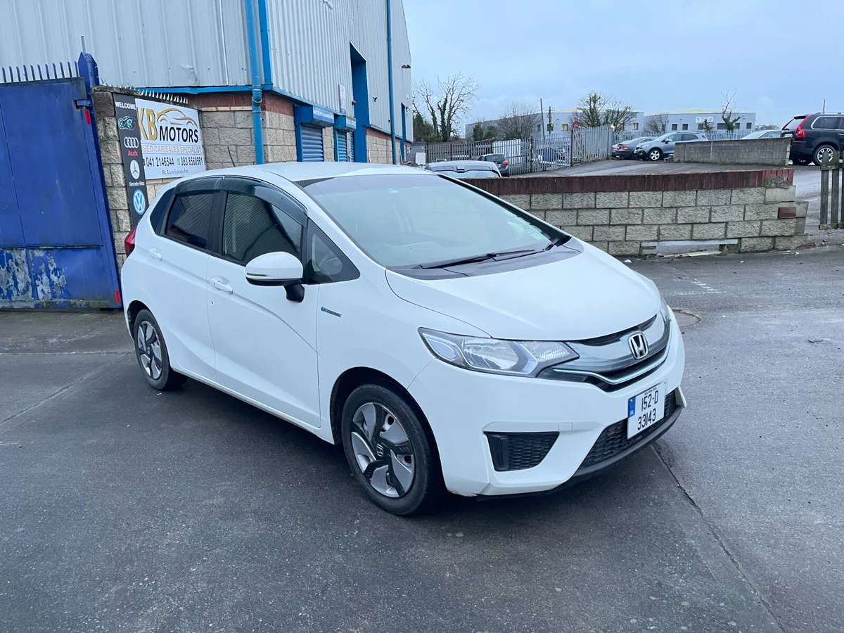 2015,Honda FIT GP5 Hybrid 5DR Automatic, - Image 3