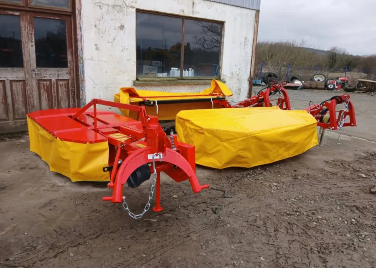 Selection of belon rotary mowers and disc mowers - Image 1