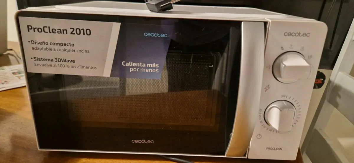 Microwave- New - Image 1