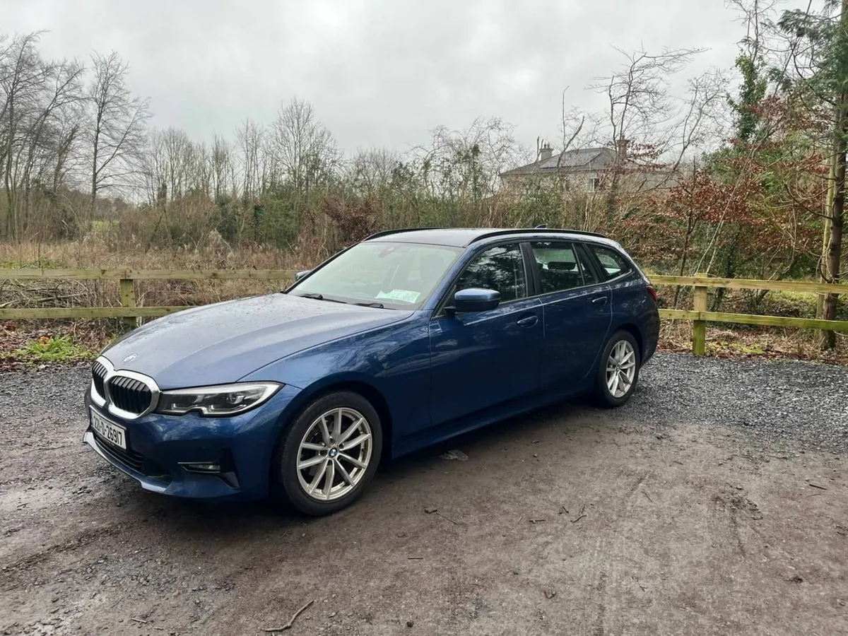 BMW 3-Series 2022 - Image 1