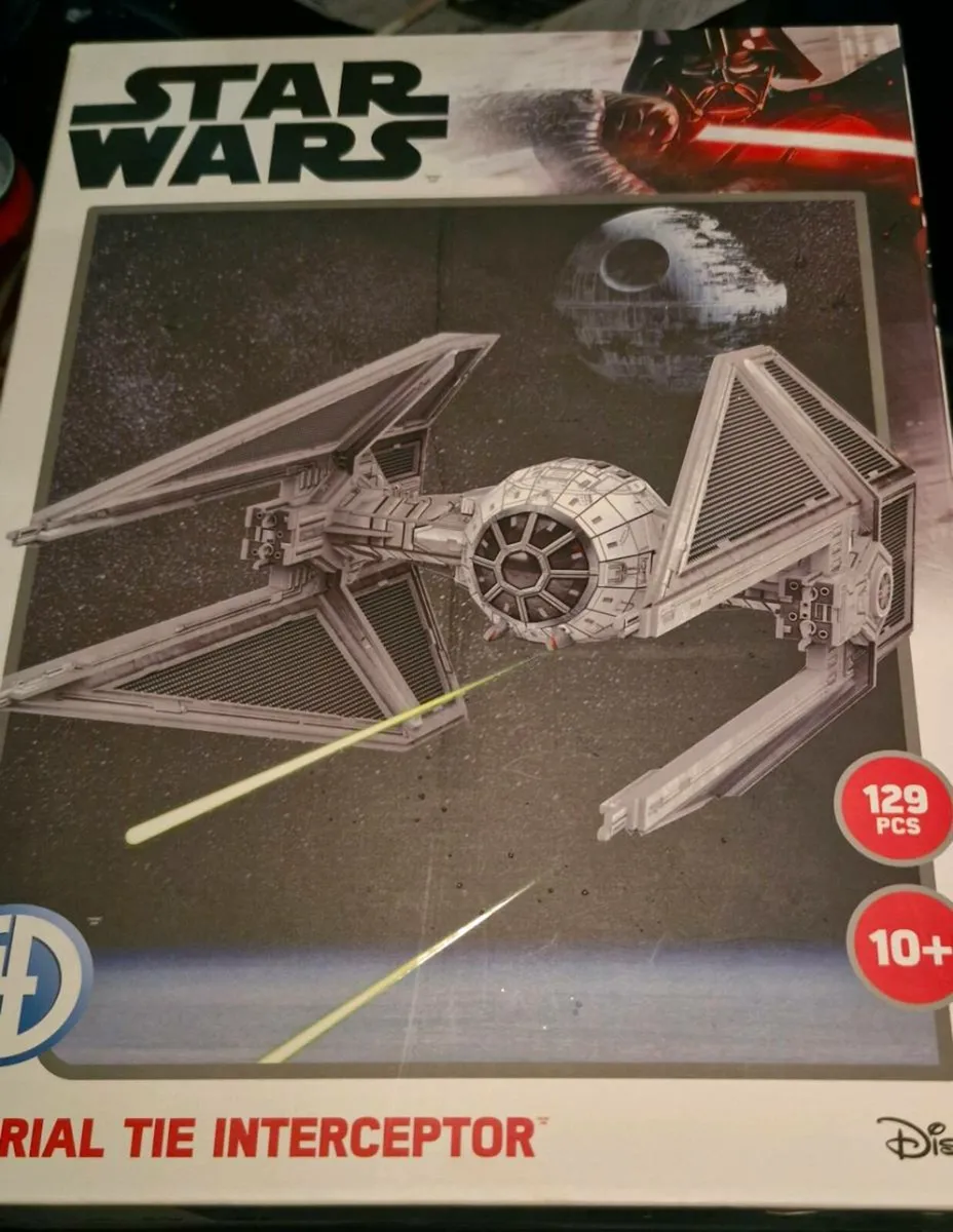 Star Wars Imperial TIE Interceptor 3D Puzzle 129 P - Image 1