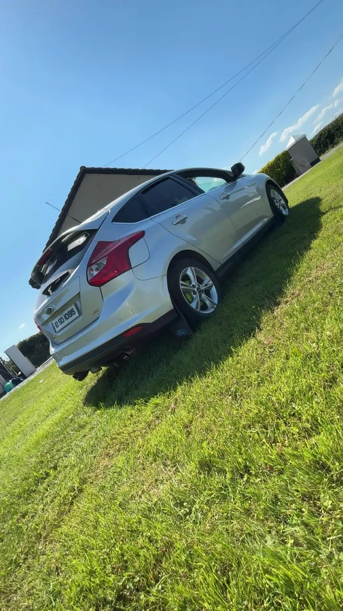 12 Ford focus - Image 1
