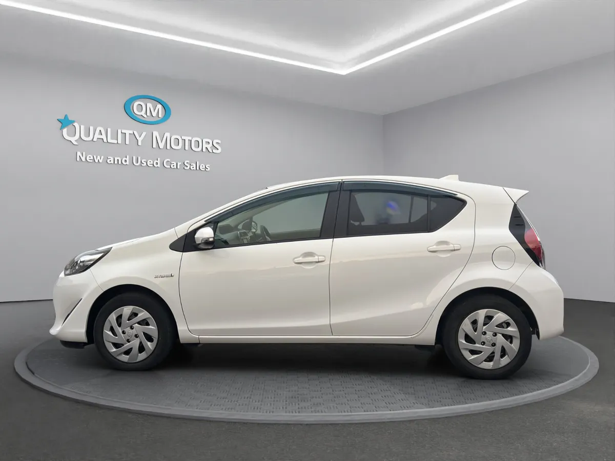 2018 TOYOTA AQUA HYBRID (S96) - Image 4