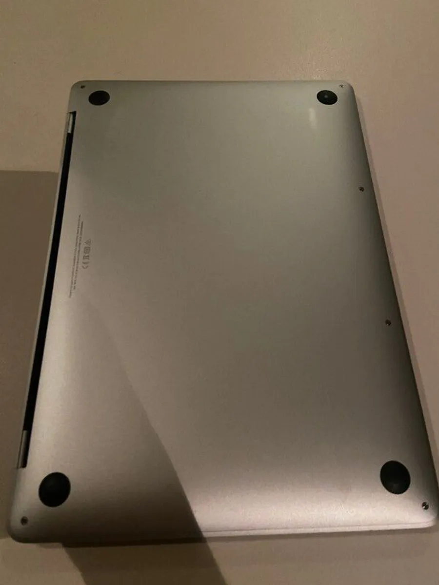 MacBook Pro M1 ( 2020 ) - Image 3
