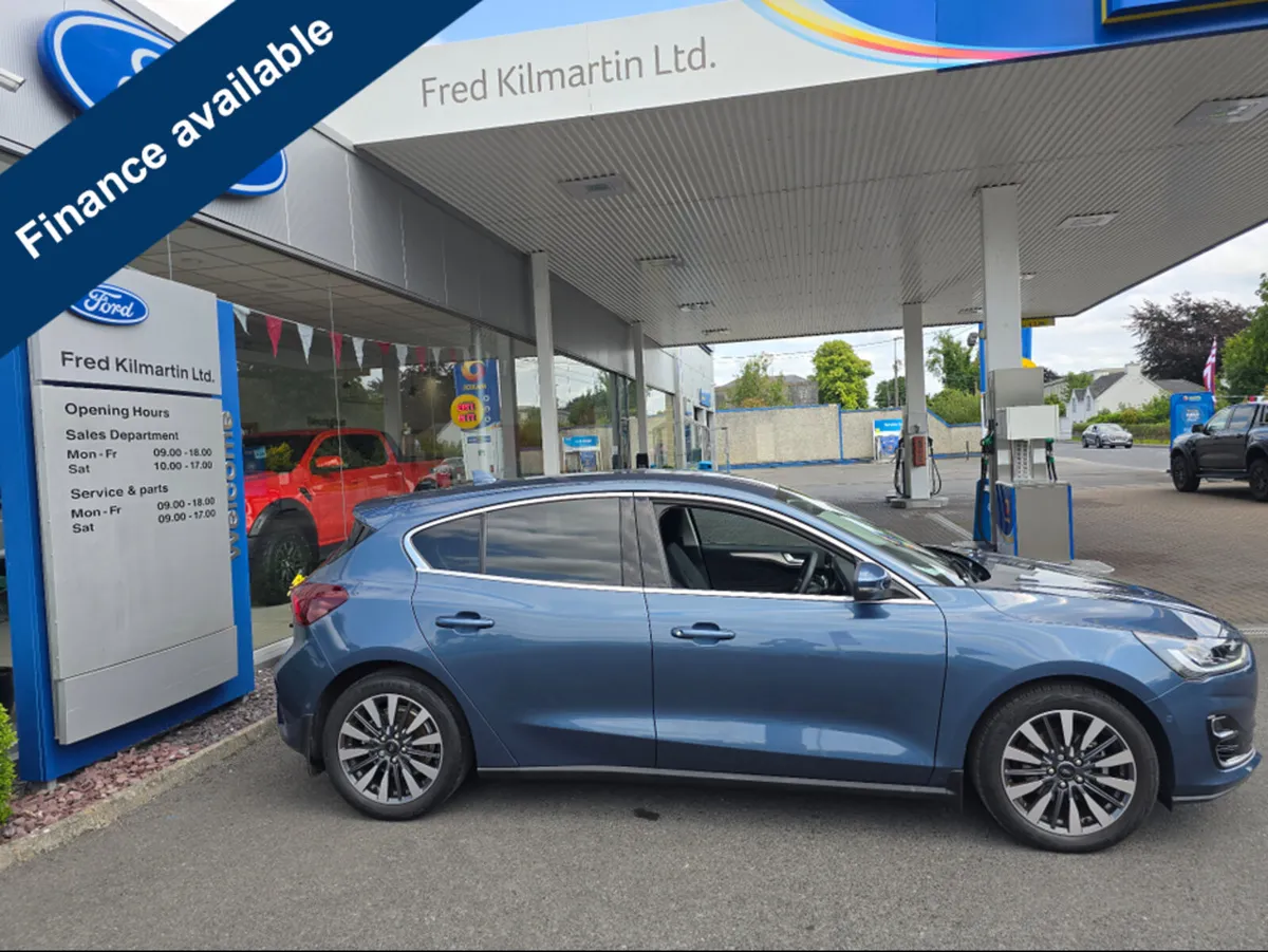 Ford Focus TITANIUM VIGNALE 5DR 1.0T 12 125 MHEV - Image 3