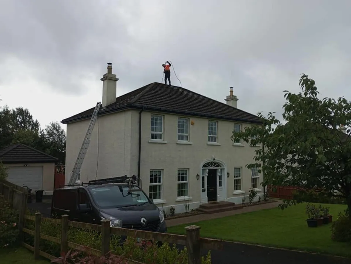 Don't power wash your roof. Safe roof cleaning! - Image 2