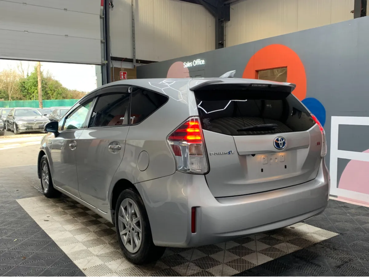 Toyota Prius 1.8 HYBRID AUTOMATIC 7 SEATER / 62k K - Image 4
