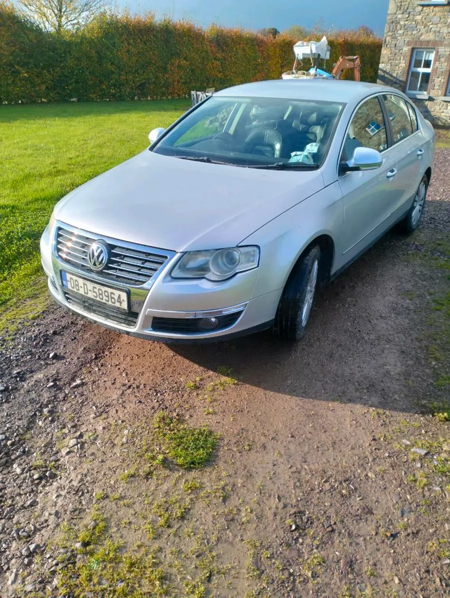 VOLKSWAGEN PASSAT - Image 1