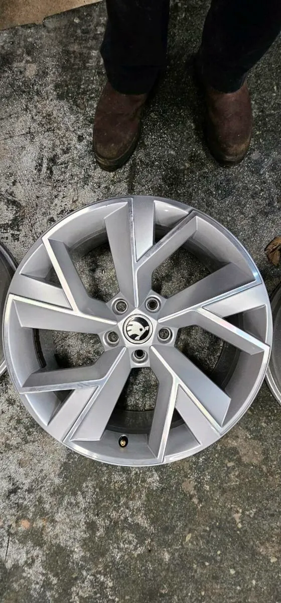 Skoda 19" Rims - Image 4