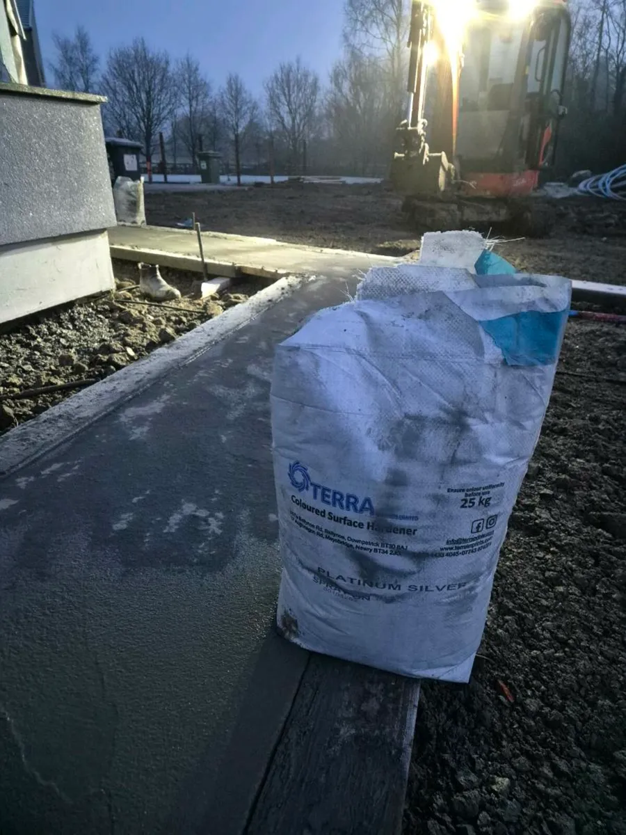 Concrete imprints colour - Image 1