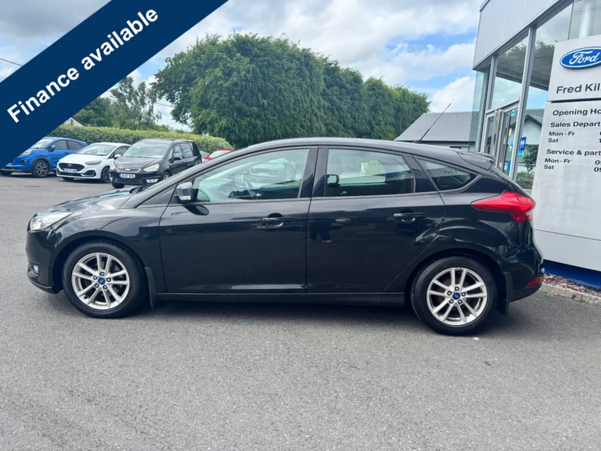 Ford Focus STYLE 1.6 TDCI 95PS 5DR 4DR - Image 3