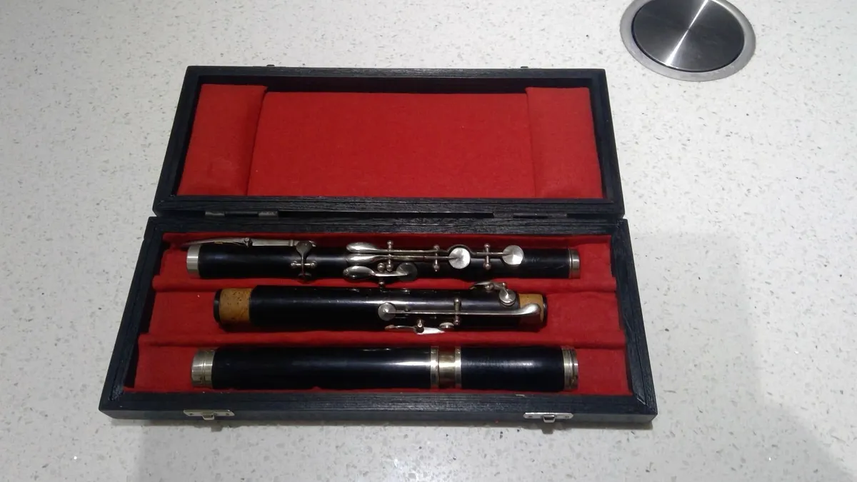 Traditional Vintage Flute - Image 1