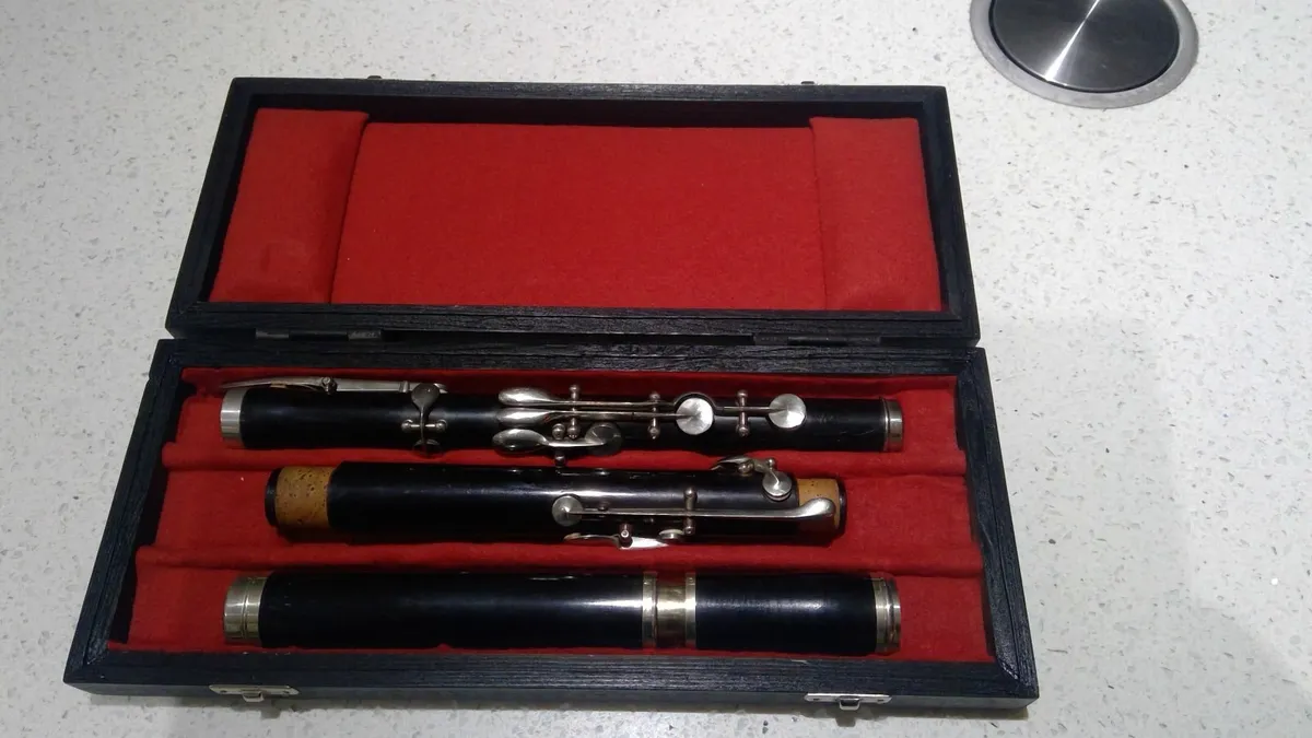 Traditional Vintage Flute - Image 2