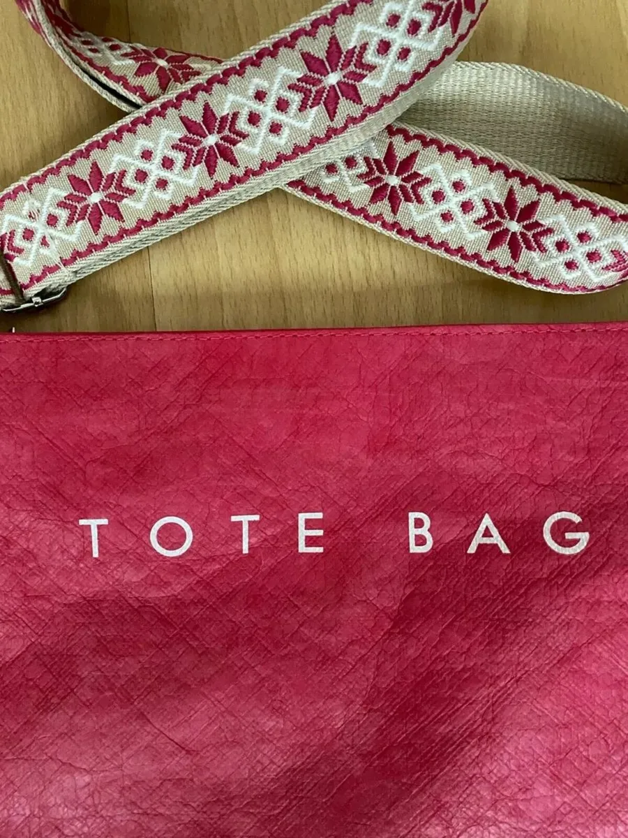 NEW Pink Tote Bag with Adjustable Shoulder Strap - Image 1